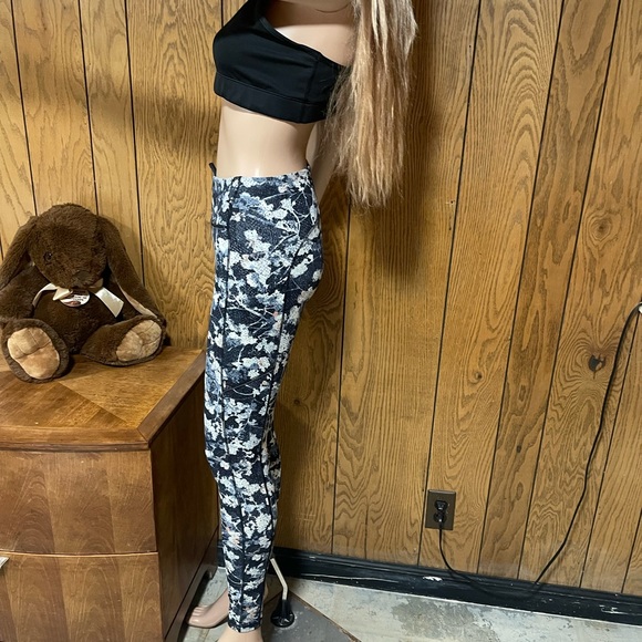 Lululemon"Speed Up Tight * Full-On Luxtreme 28" Spring Bloom Multi ... - Picture 11 of 16